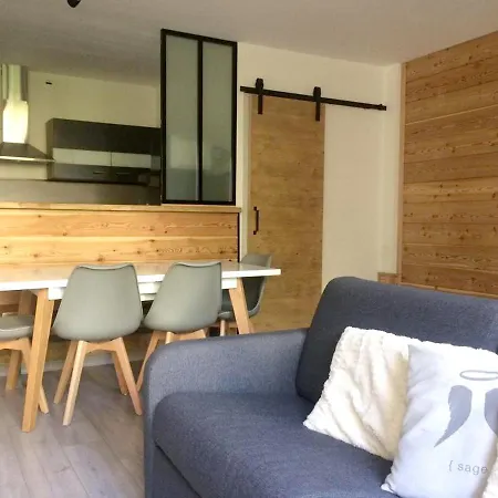 A De 40 M² Avec Balcon Apartment